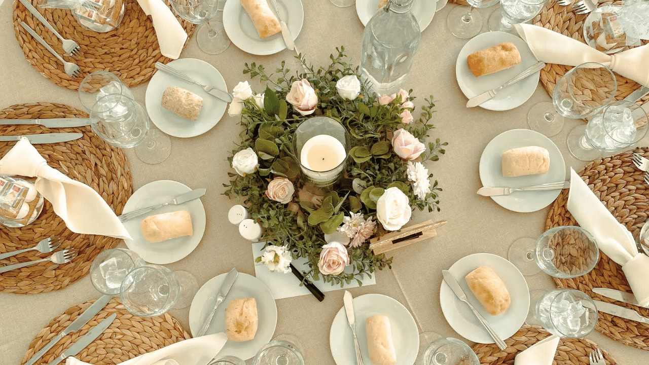 Elegant Decor - Traditional Wedding Table Elegant Décor and Florals - Traditional Weddings